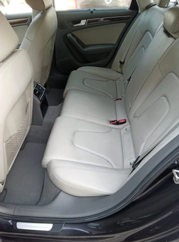 Audi A4 Avant 2.0 TDI exclusive 13