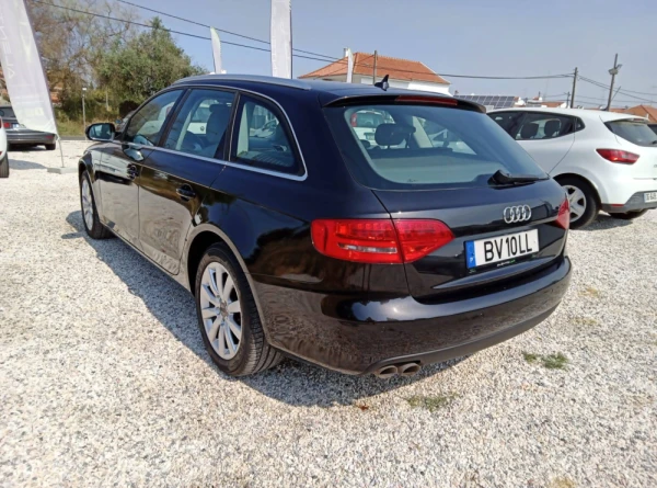 Audi A4 Avant 2.0 TDI exclusive 6