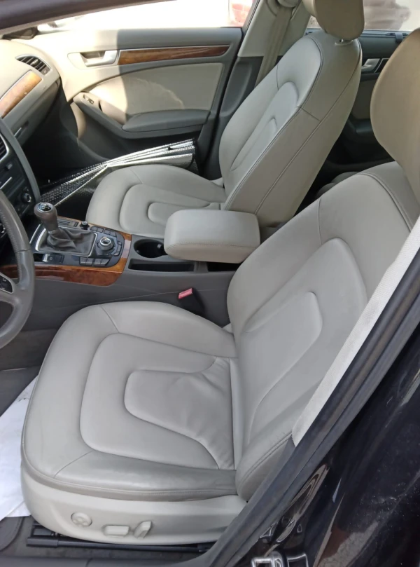 Audi A4 Avant 2.0 TDI exclusive 14