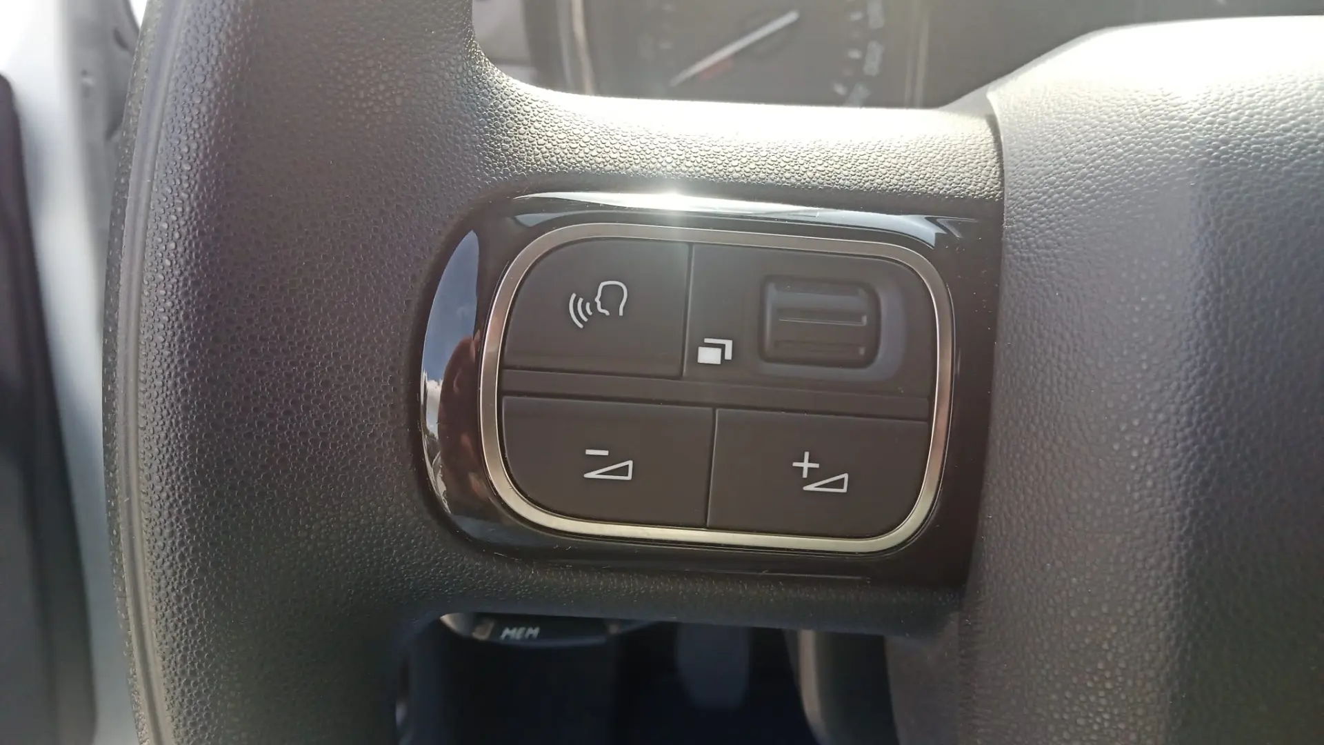 Citroen C3 1.2 PureTech Shine 11