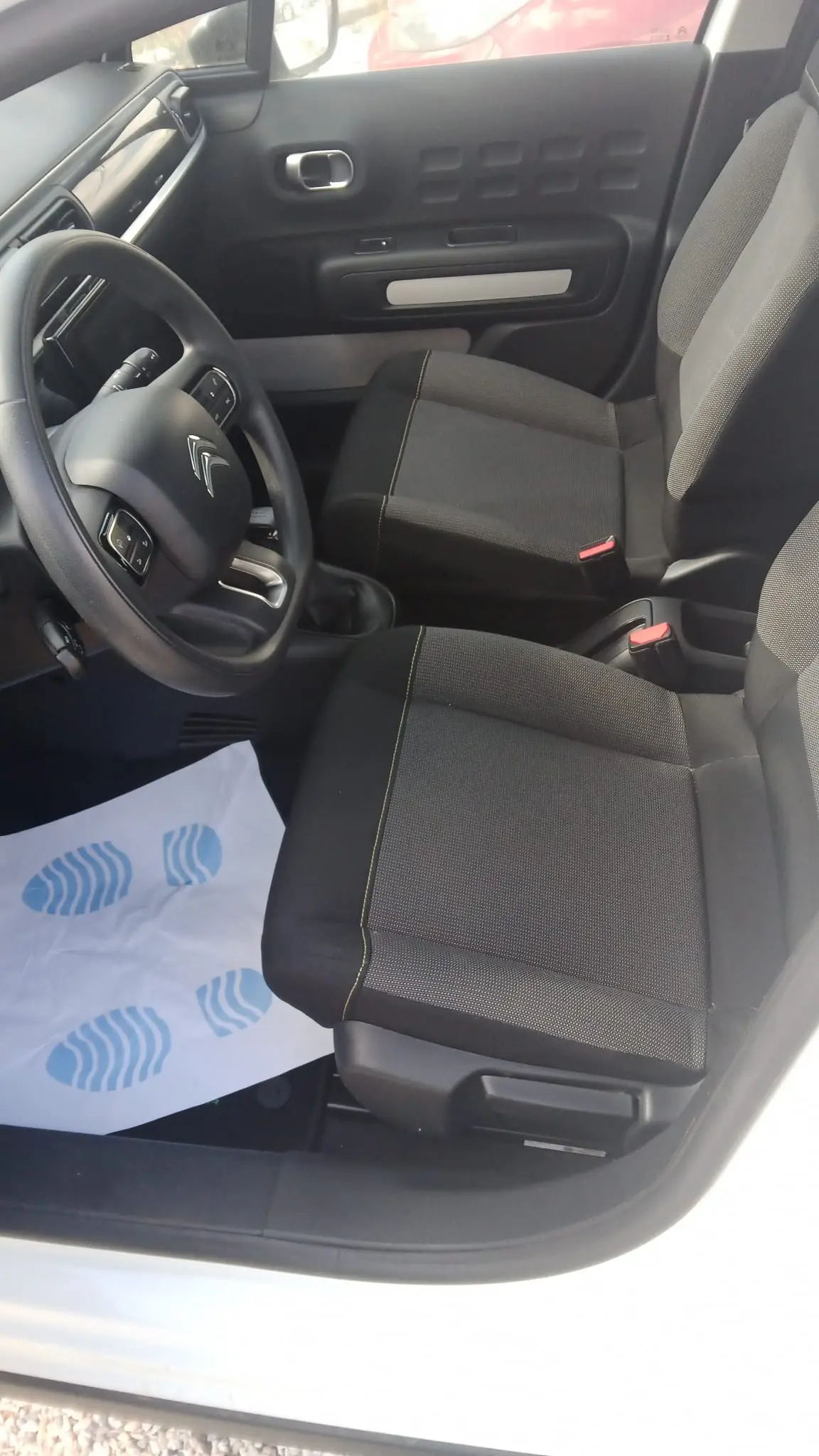 Citroen C3 1.2 PureTech Shine 8