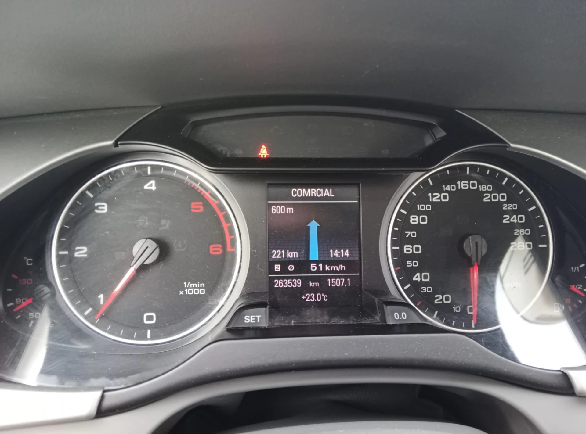 Audi A4 Avant 2.0 TDI exclusive 10