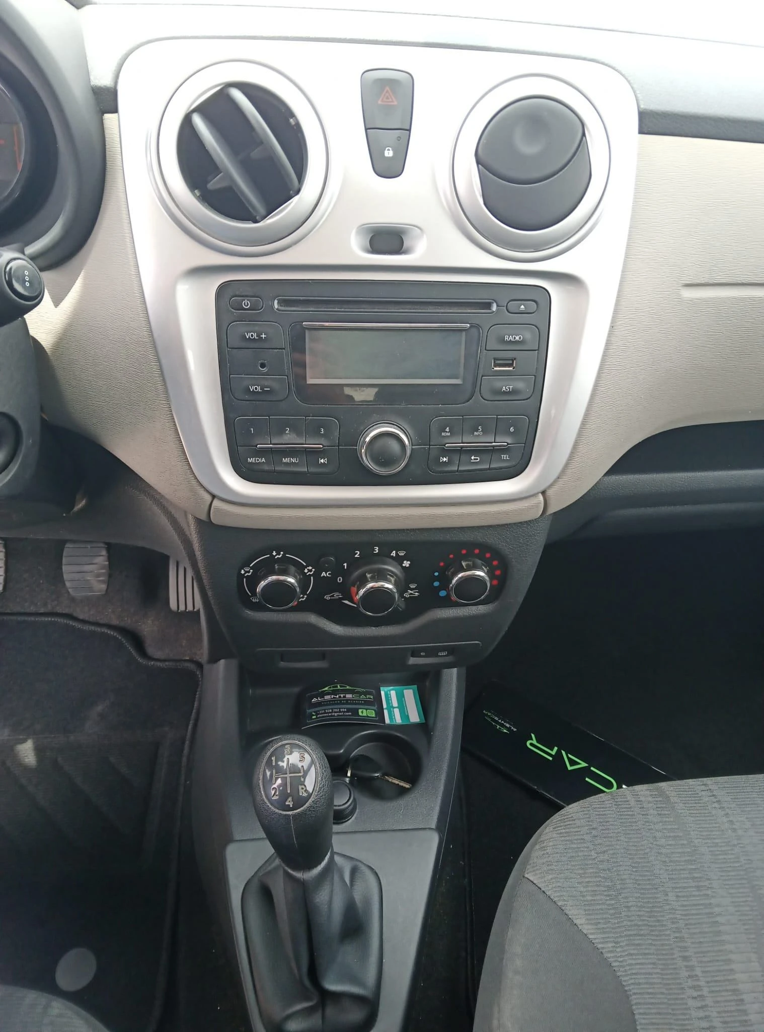 Dacia Lodgy 1.2 TCe Confort+ 7L 8