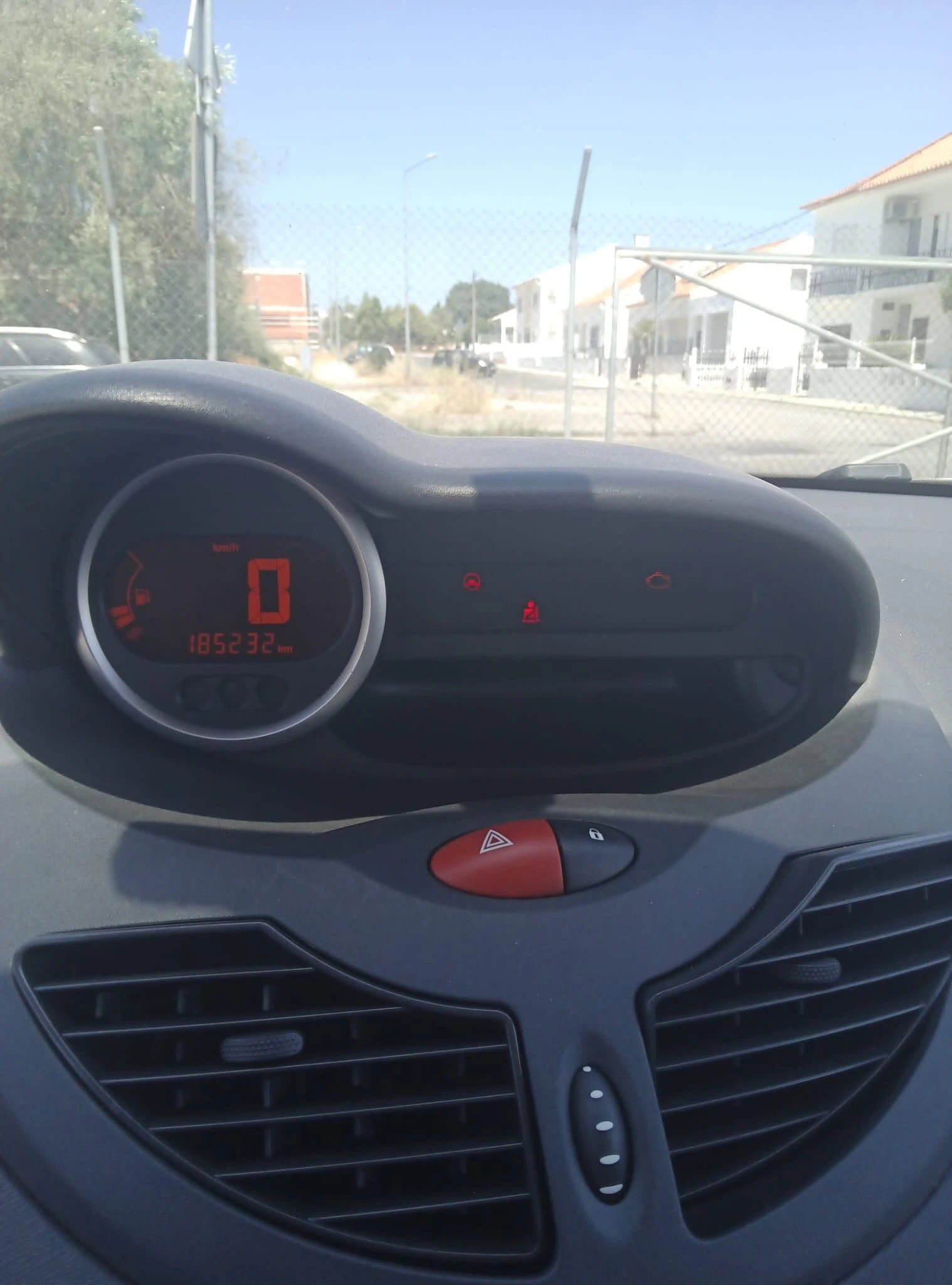 Renault Twingo 1.5 dCi Initiale 8