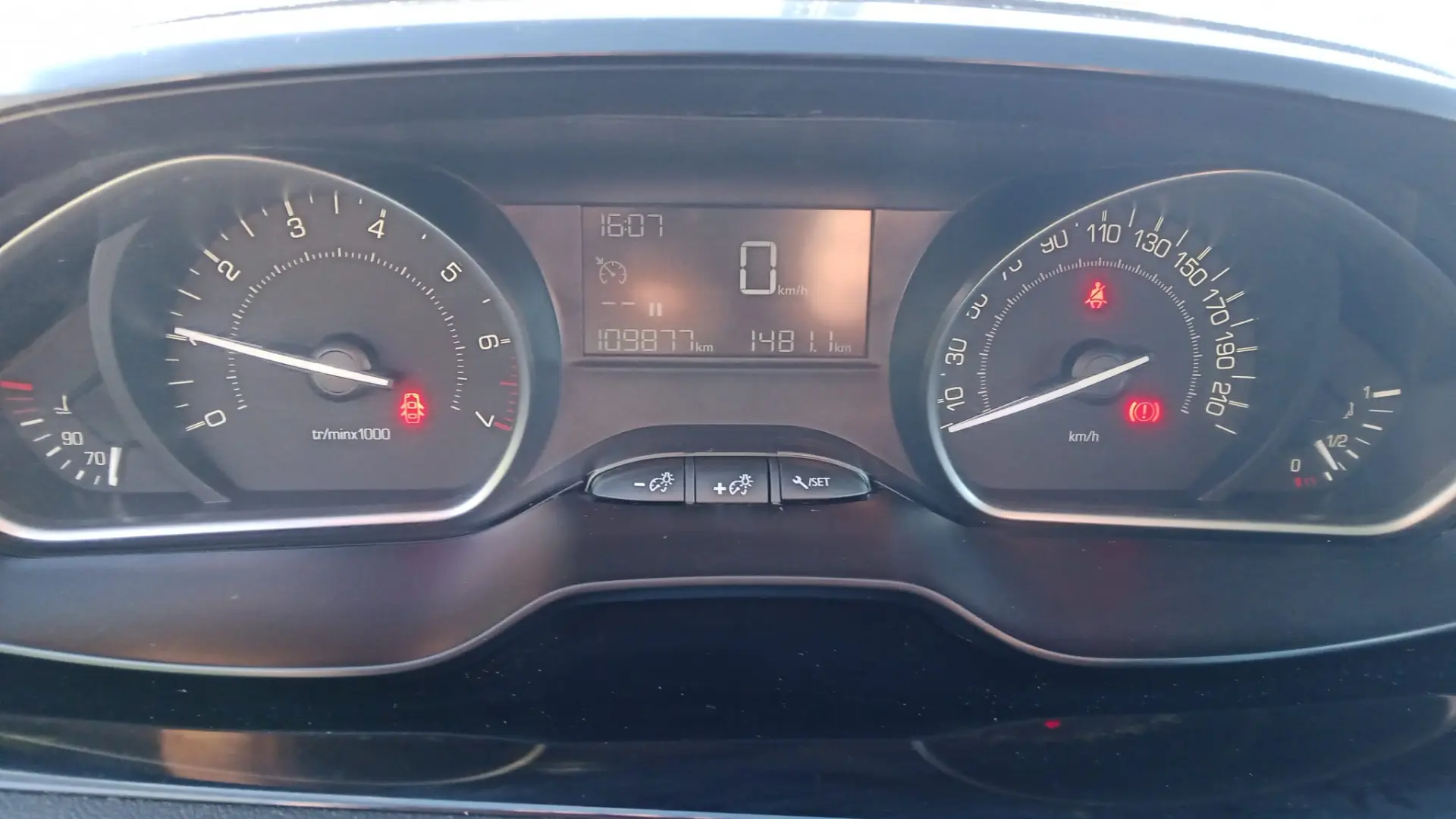 Peugeot 208 PureTech 82 Active 9