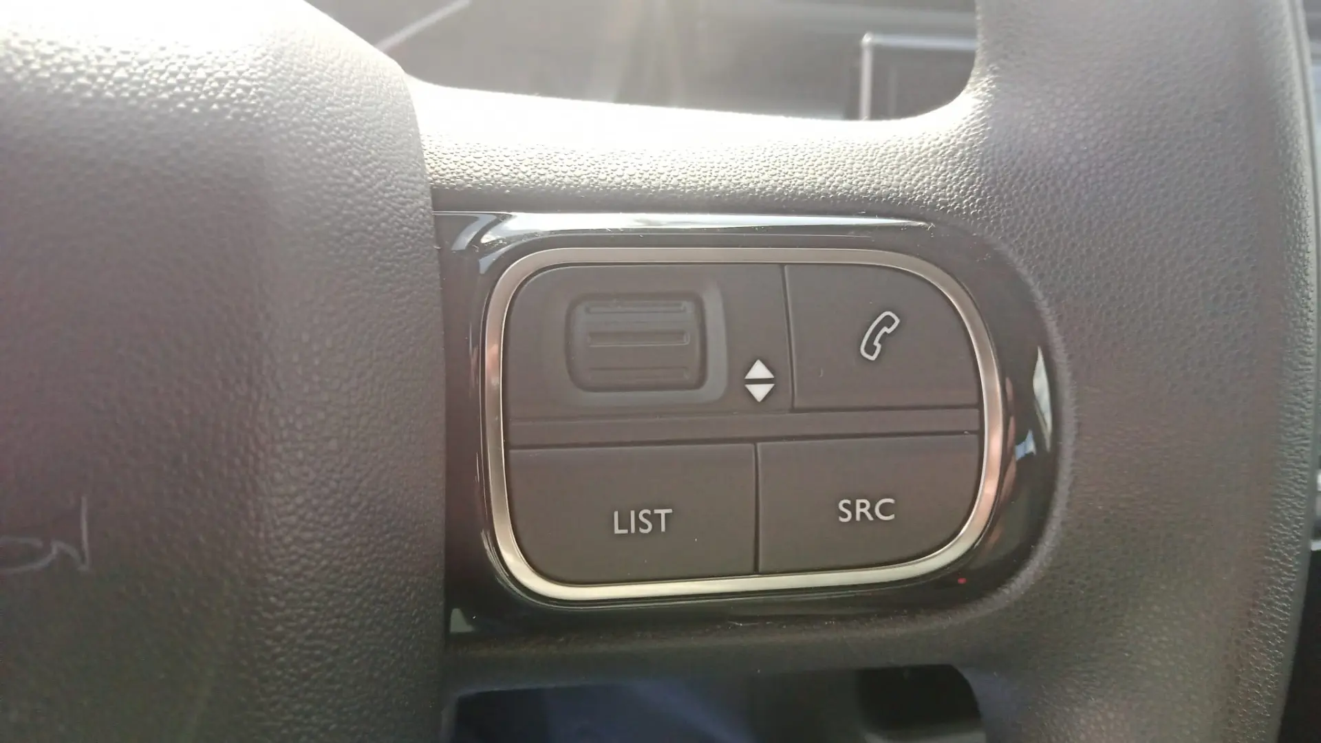 Citroen C3 1.2 PureTech Shine 12