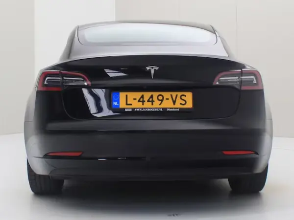 Tesla Model 3 Standard Range Plus RWD 5