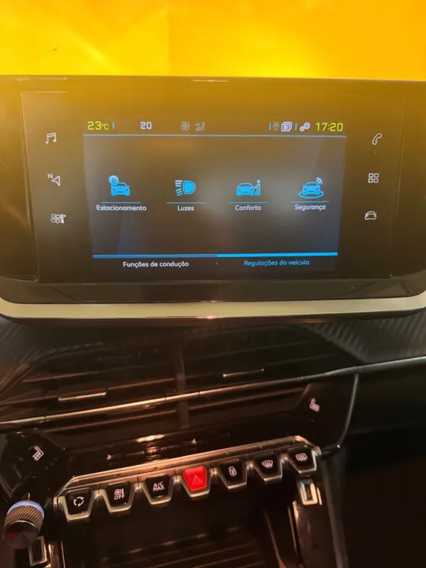 Peugeot e-208 50 kWh Active Pack 14