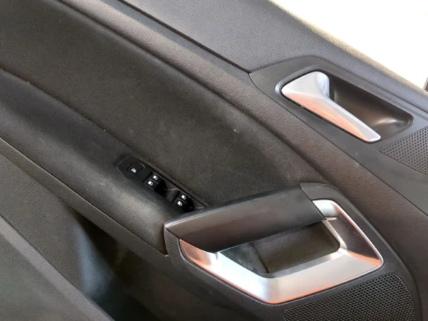 Peugeot 308 1.2 PureTech Allure EAT6 2