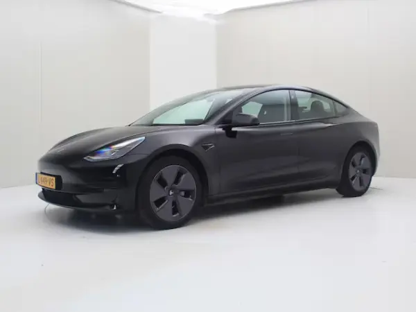 Tesla Model 3 Standard Range Plus RWD 6