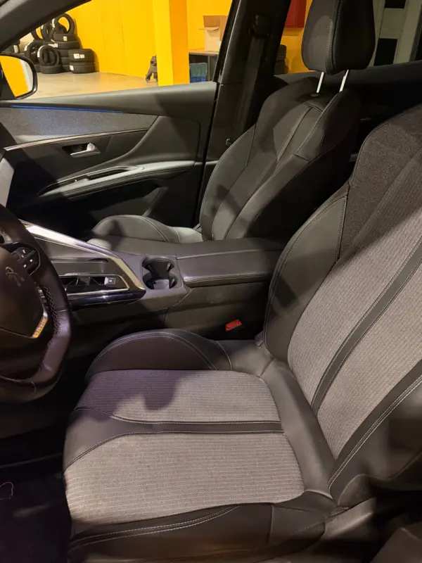 Peugeot 3008 1.6 Hybrid Allure Pack e-EAT8 16