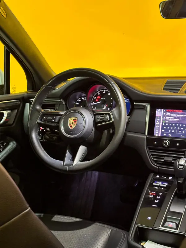 Porsche Macan T 19