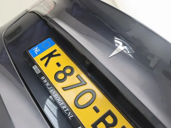 Tesla Model 3 Standard Range Plus RWD 39