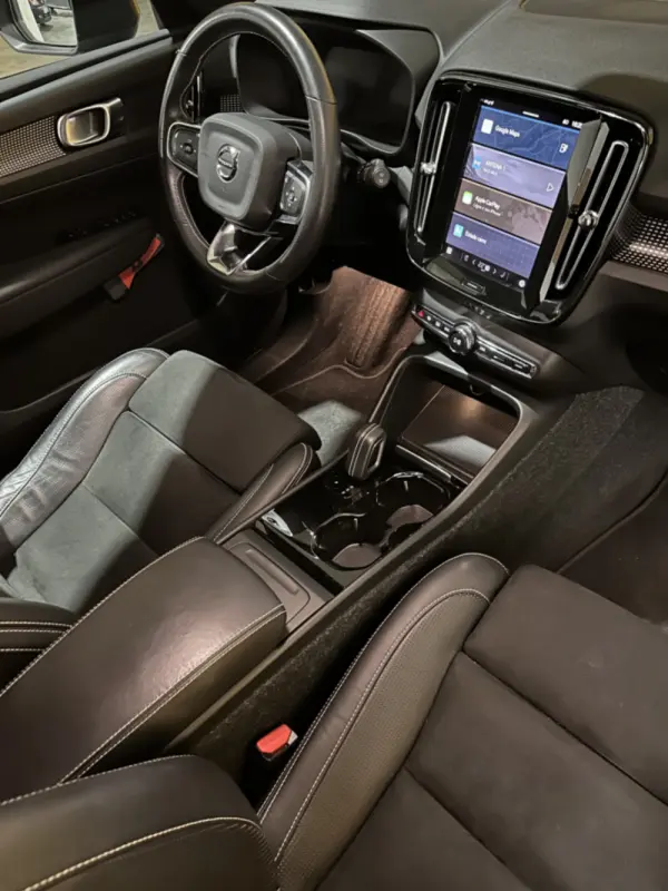 Volvo XC 40 P8 AWD Recharge RDesign 2