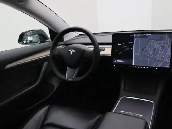 Tesla Model 3 Standard Range Plus RWD 8