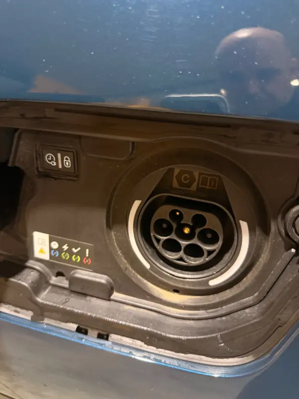 Peugeot 3008 1.6 Hybrid Allure Pack e-EAT8 16