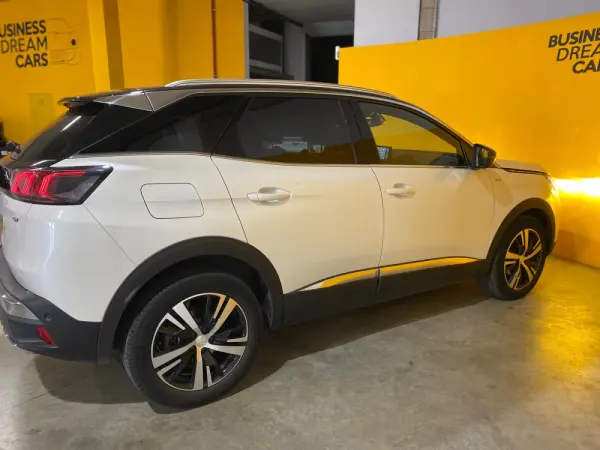 Peugeot 3008 1.2 PureTech GT Pack EAT8 6