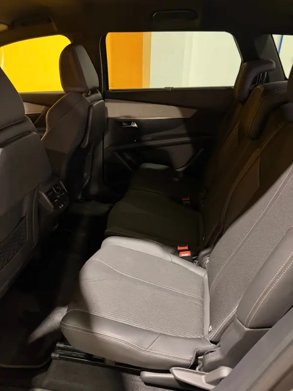 Peugeot 5008 BlueHDI 130 EAT8 GT 13