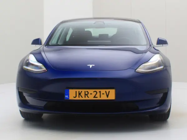 Tesla Model 3 Standard RWD 23
