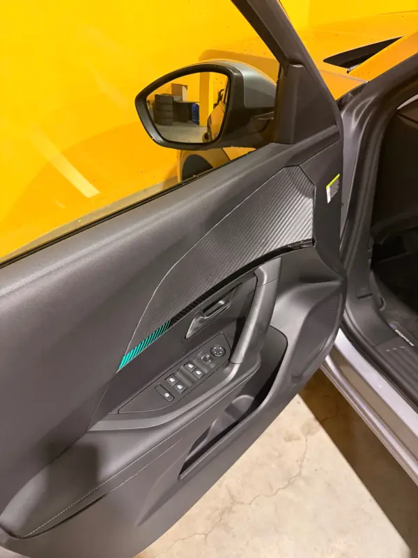 Peugeot e-2008 50 kWh Allure 14