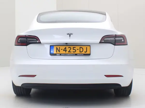 Tesla Model 3 Standard Range Plus RWD 8