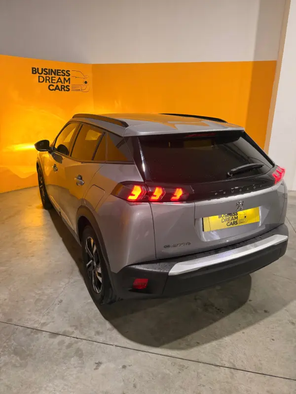 Peugeot e-2008 50 kWh Allure 9