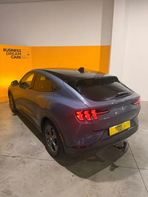 Ford Mustang Mach-E 98.7 kWh Premium AWD 10