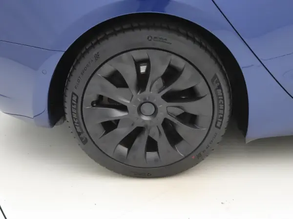 Tesla Model 3 Standard RWD 39