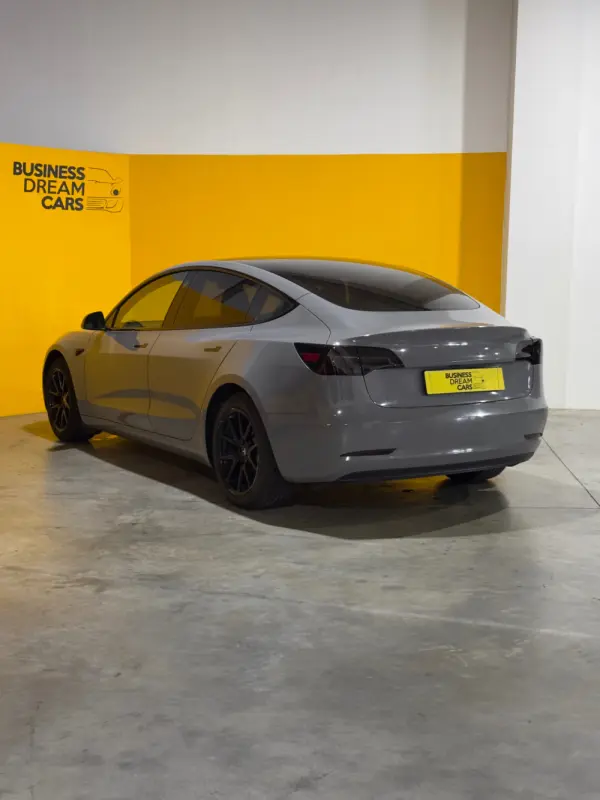 Tesla Model 3 Standard Range Plus RWD 11