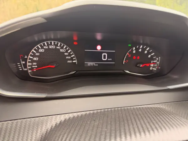 Peugeot 208 Benzin 100 Style 15