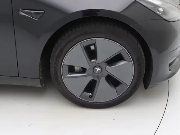 Tesla Model 3 Standard Range Plus RWD 10