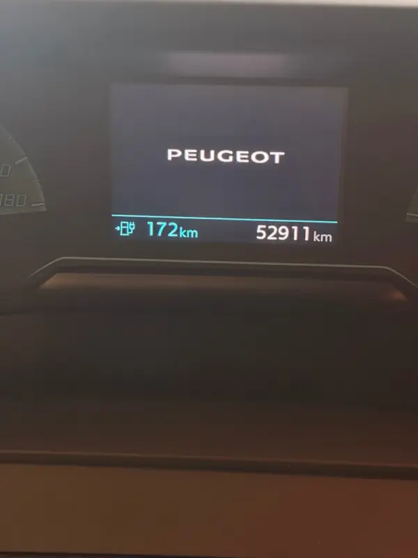 Peugeot e-2008 50 kWh Active Pack 12
