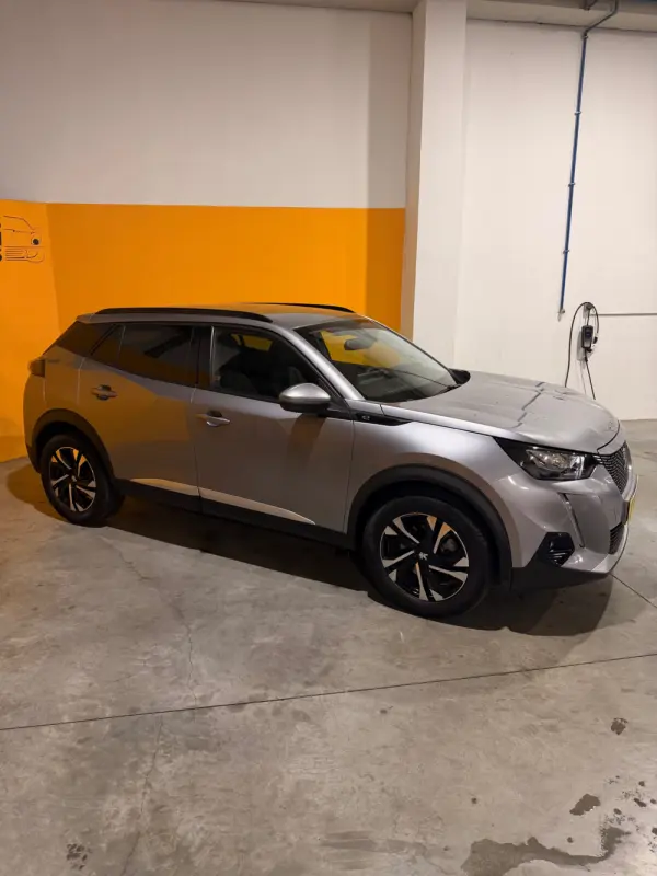 Peugeot e-2008 50 kWh Allure 4