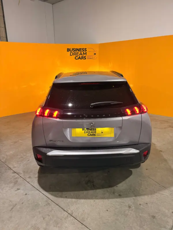 Peugeot e-2008 50 kWh Allure 11