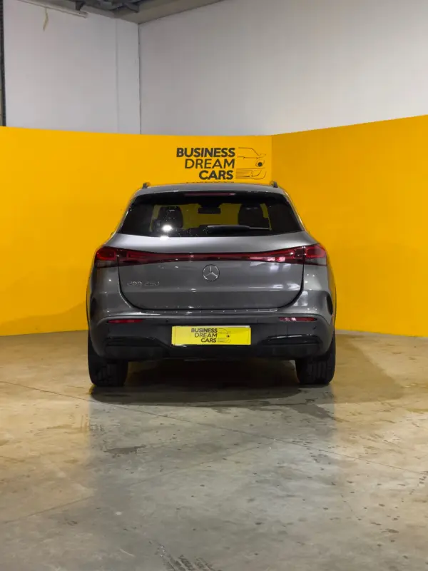 Mercedes-Benz EQA 250 AMG Line 5