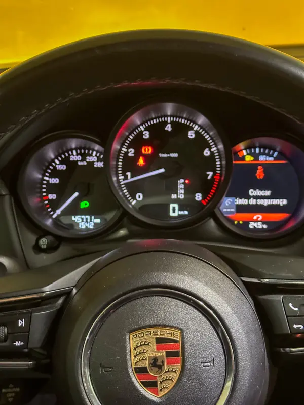 Porsche Macan T 15