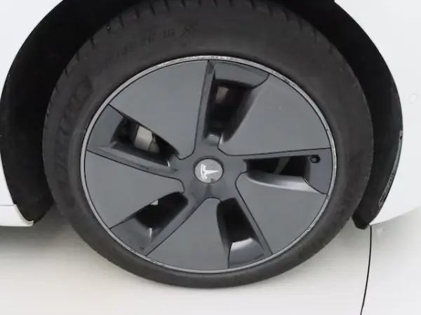 Tesla Model 3 Standard Range Plus RWD 12