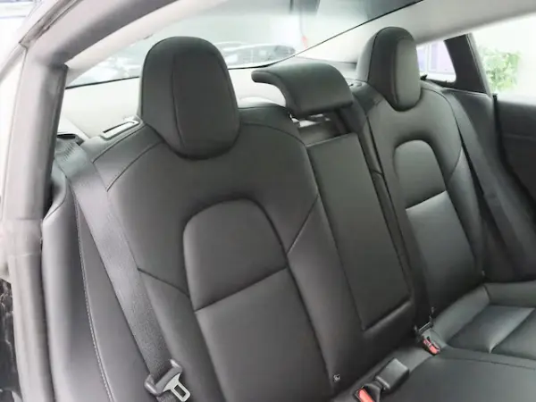 Tesla Model 3 Standard Range Plus RWD 11