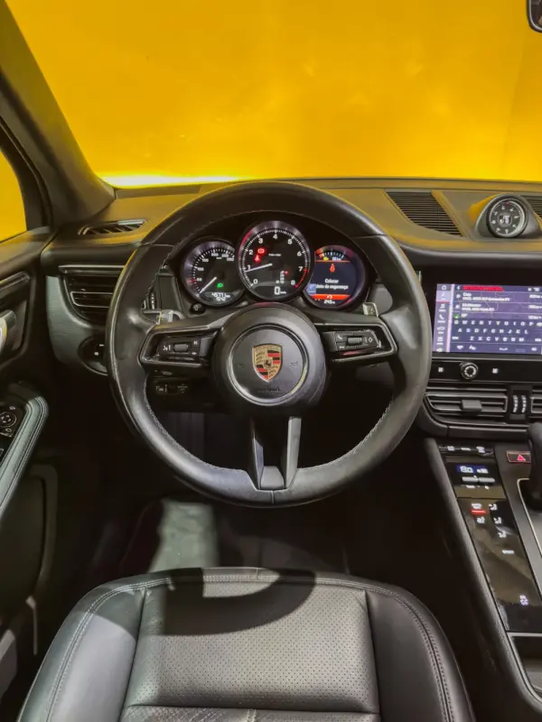 Porsche Macan T 20
