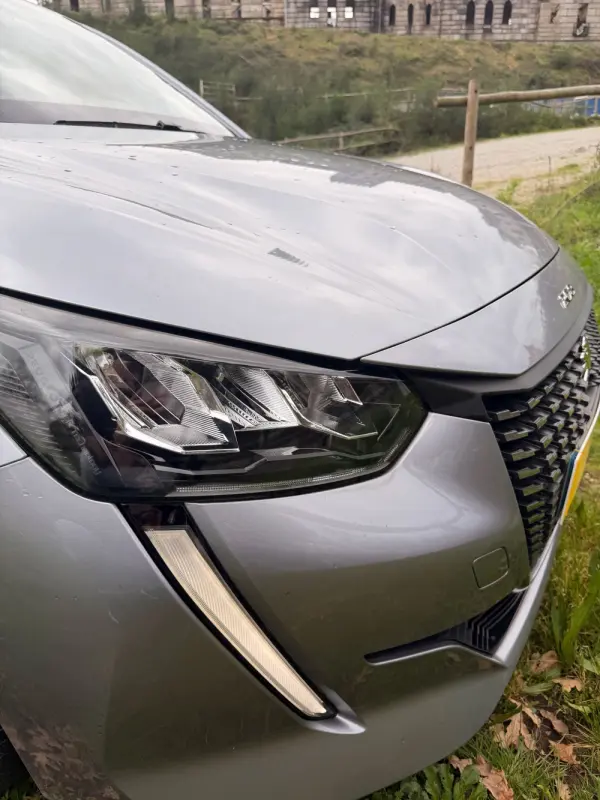 Peugeot 208 Benzin 100 Style 13