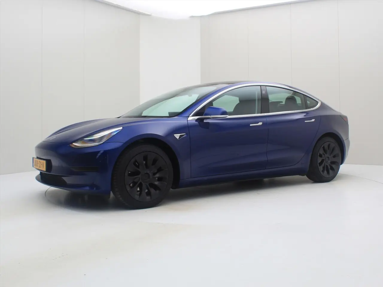 Tesla Model 3 Standard RWD 20