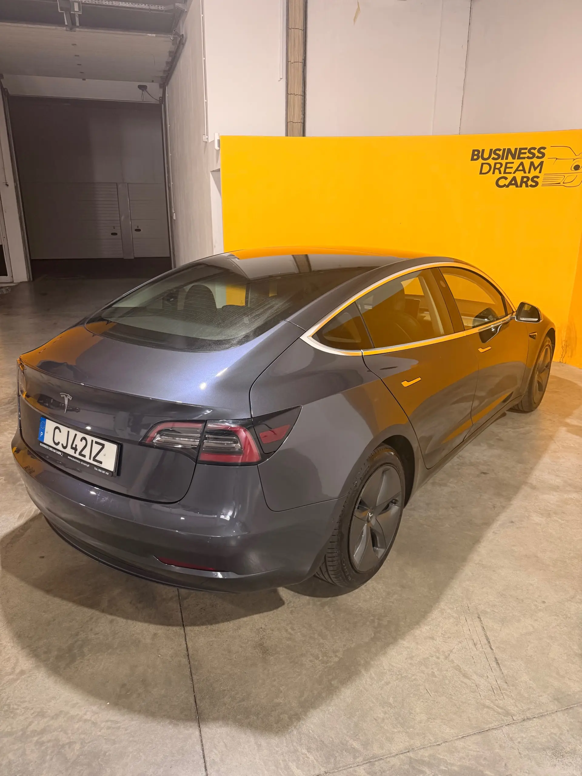Tesla Model 3 Standard Range Plus RWD 9
