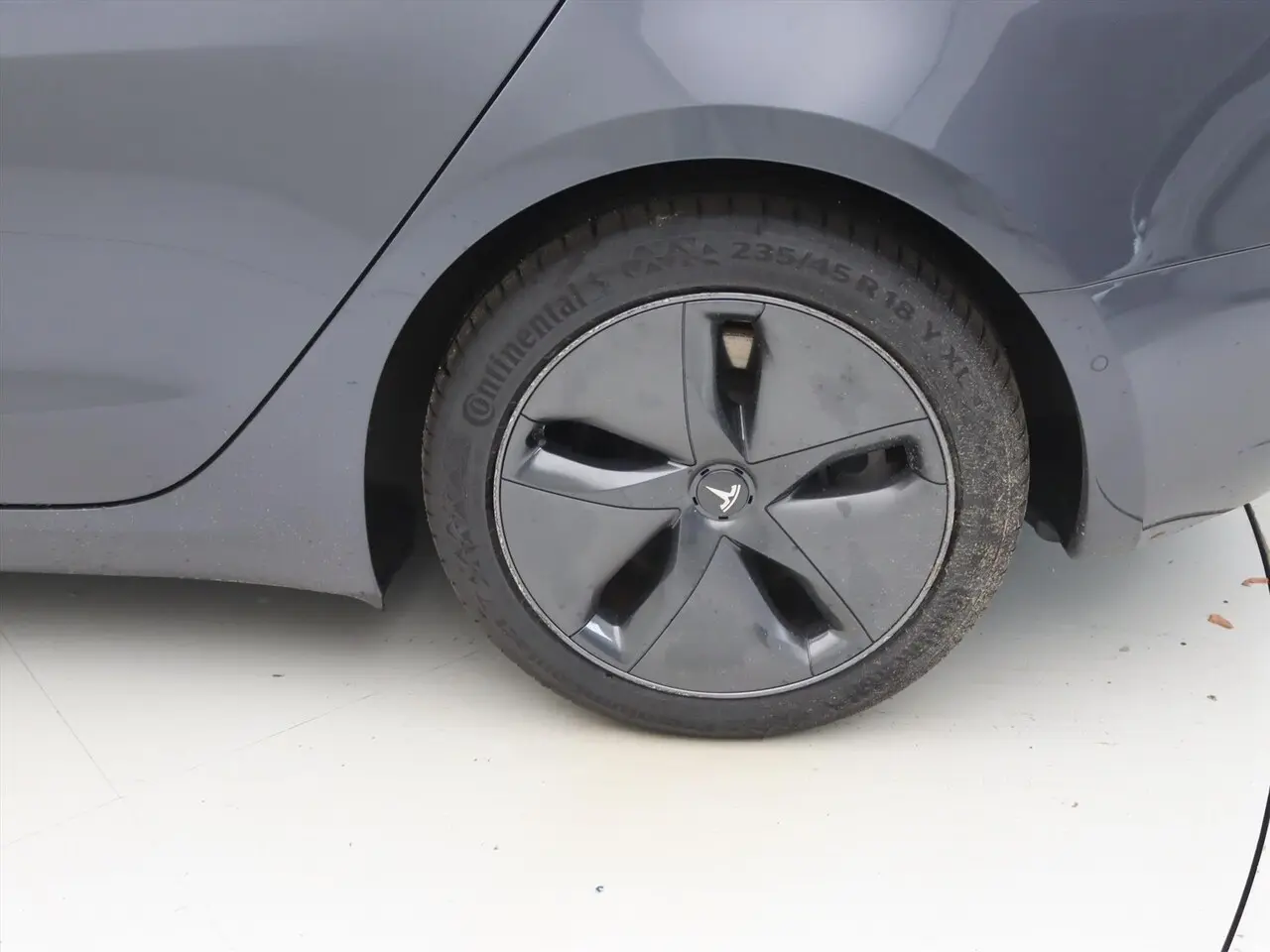 Tesla Model 3 Standard Range Plus RWD 28