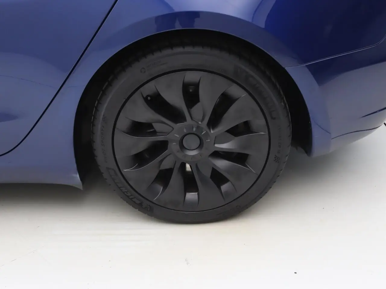 Tesla Model 3 Standard RWD 37