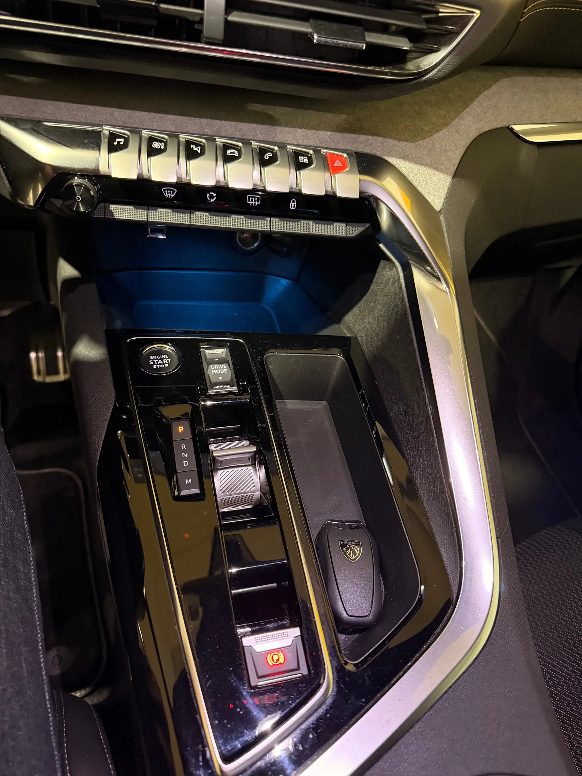 Peugeot 5008 BlueHDI 130 EAT8 GT 15