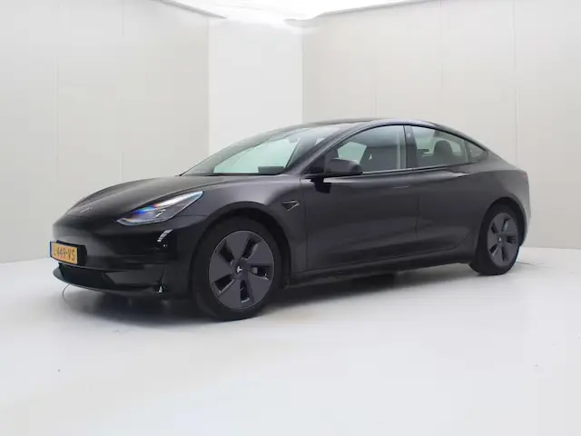 Tesla Model 3 Standard Range Plus RWD 6