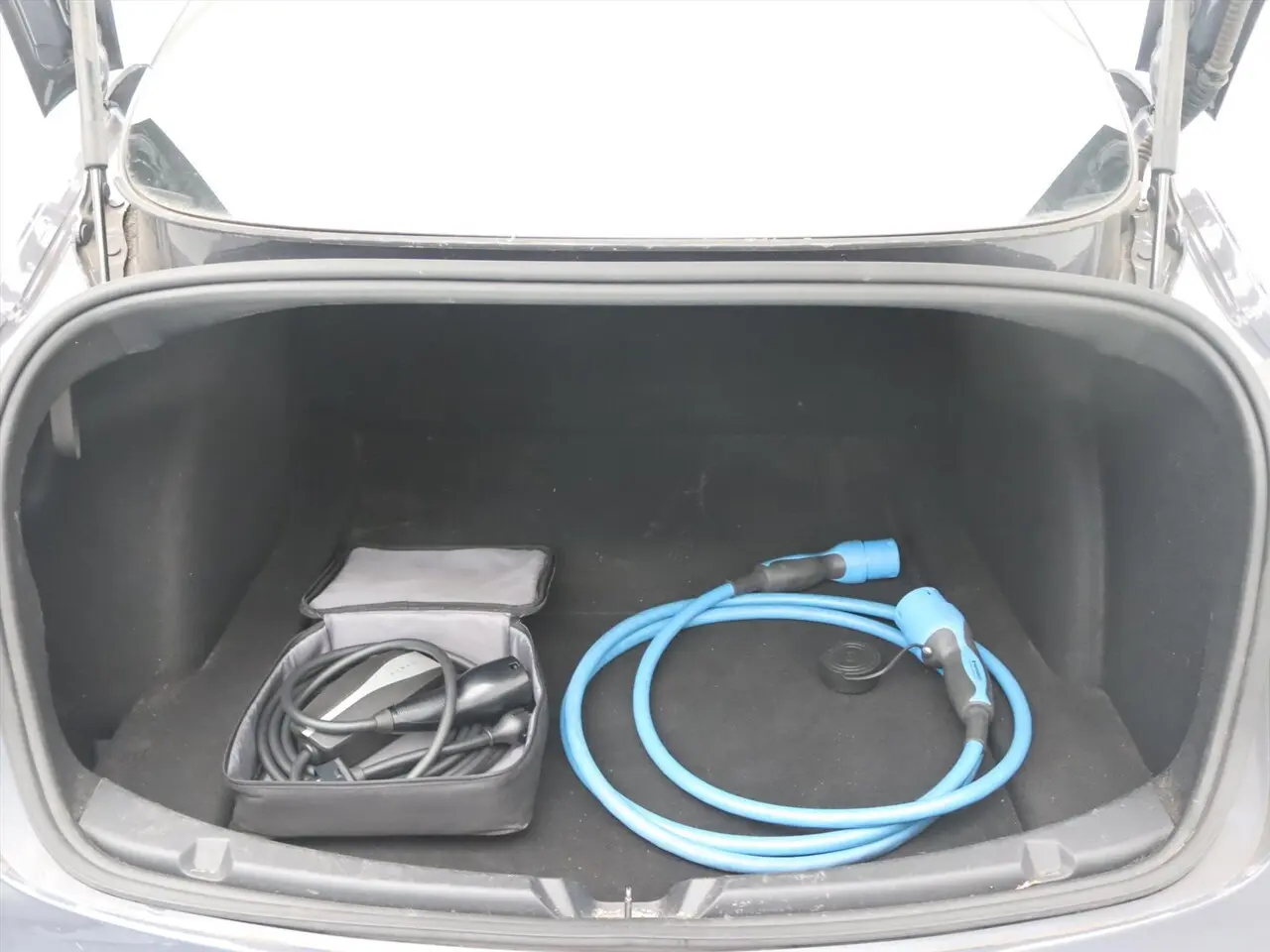 Tesla Model 3 Standard Range Plus RWD 40
