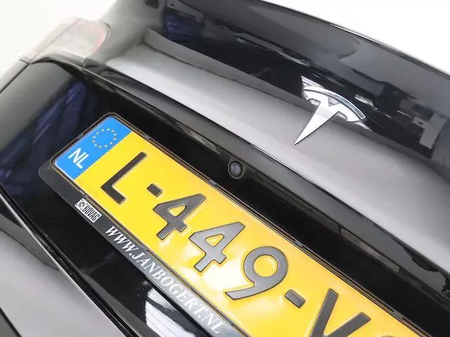 Tesla Model 3 Standard Range Plus RWD 21