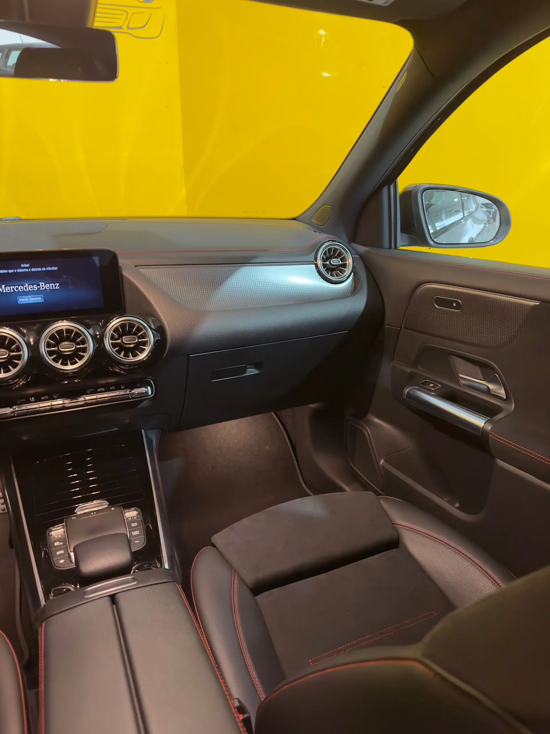 Mercedes-Benz EQA 250 AMG Line 16