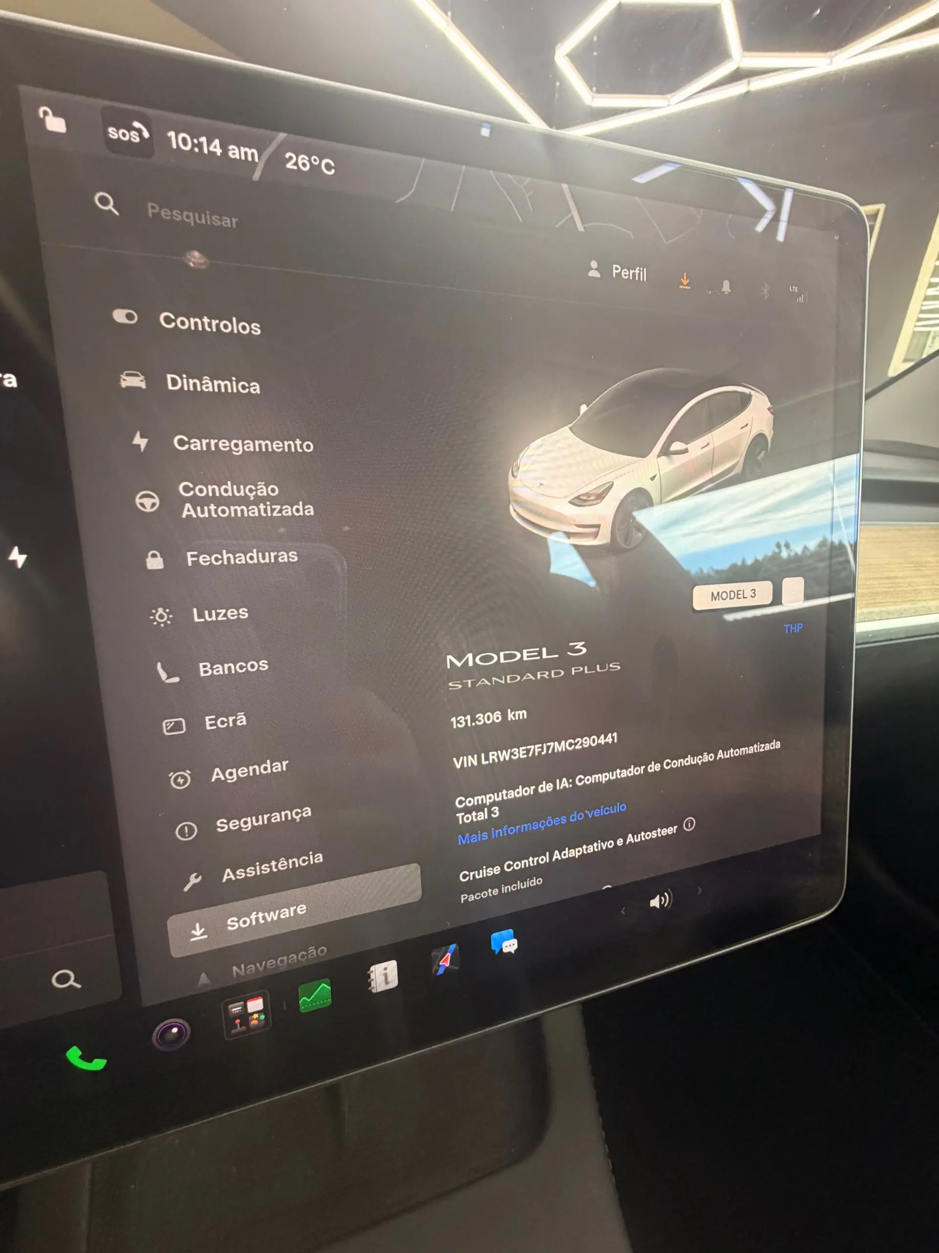 Tesla Model 3 Standard Range Plus RWD 18
